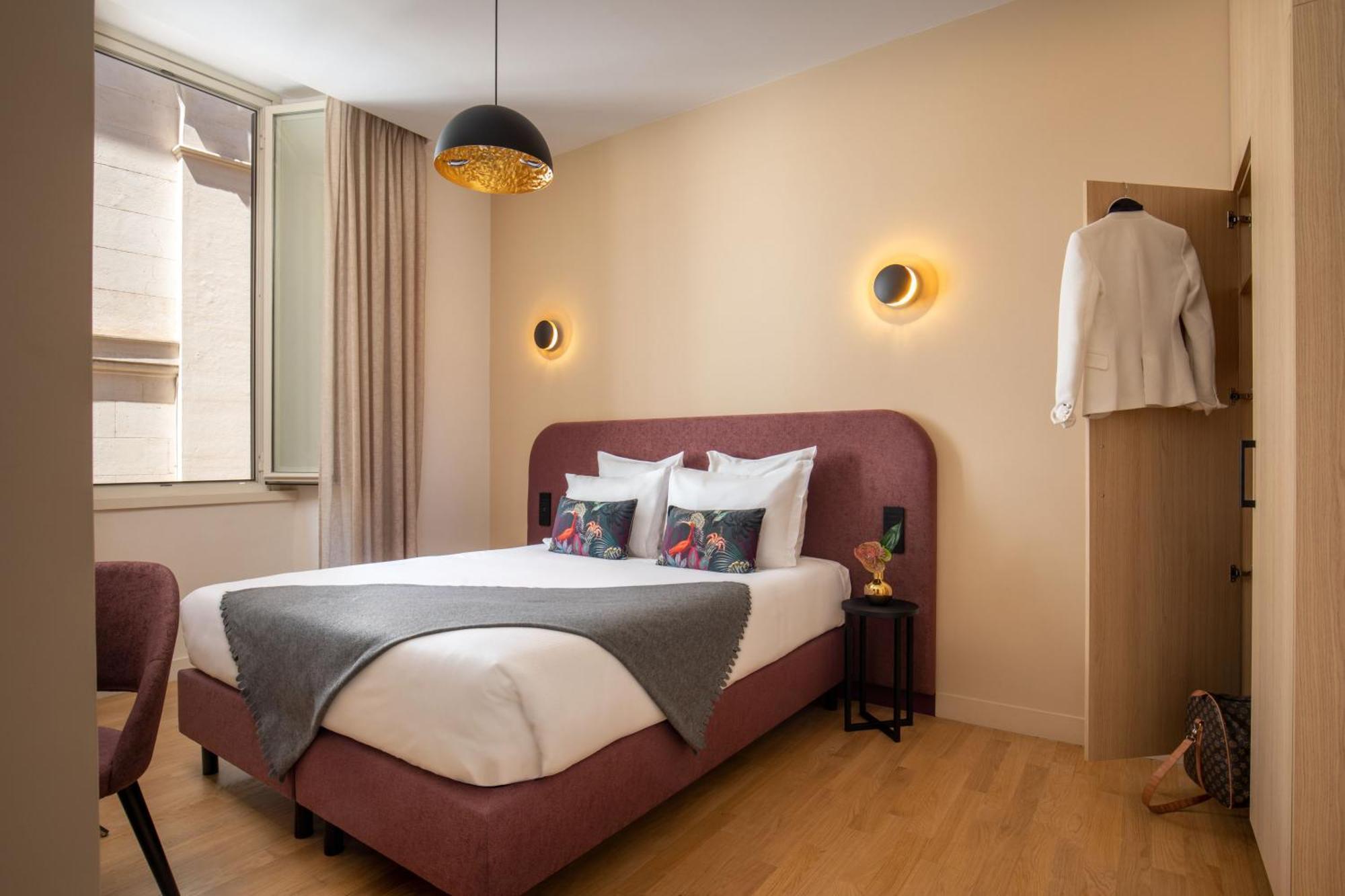 9Hotel Cesari Rome Bagian luar foto